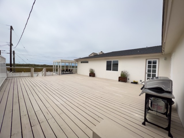 The expansive outdoor deck